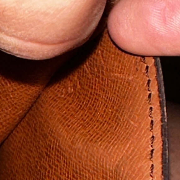 Louis Vuitton St Cloud - Picture 8 of 8